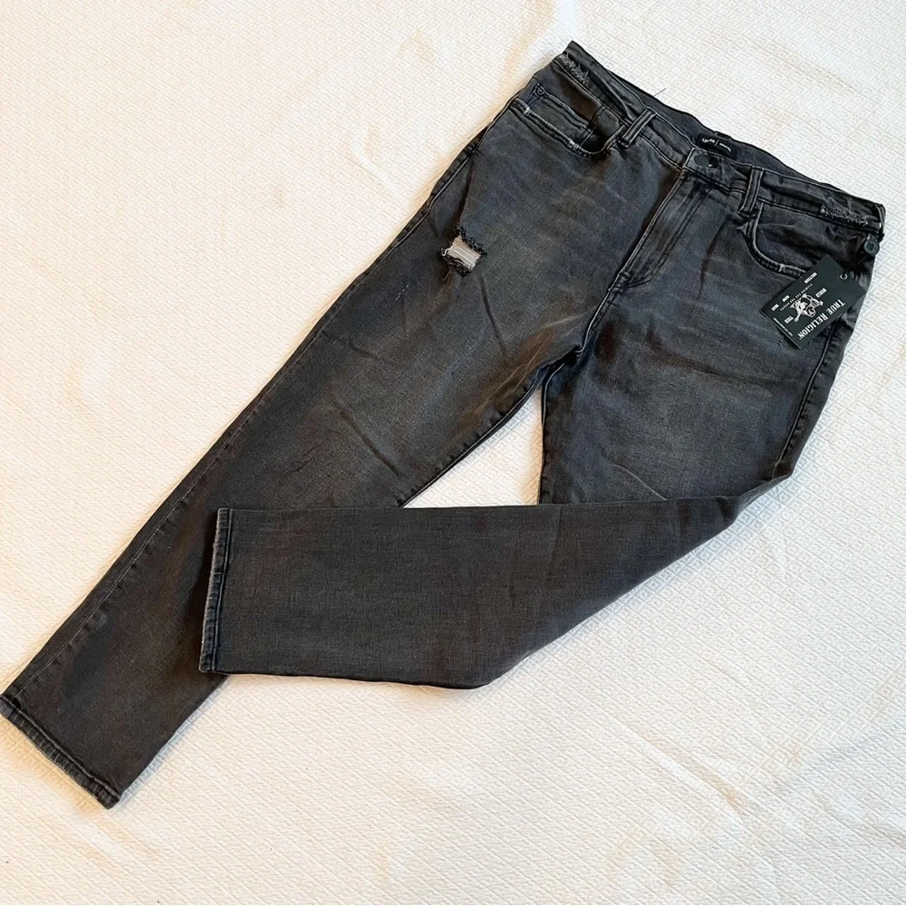 NWT True Religion Men’s Logan Relaxed Tapered Fit Black Distressed Jeans Size 32